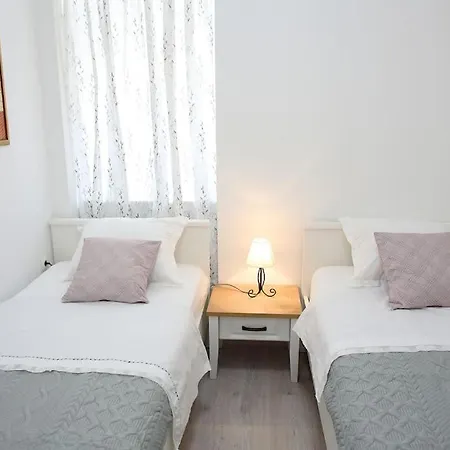 New Place In Old Town Of Trogir, Parking *