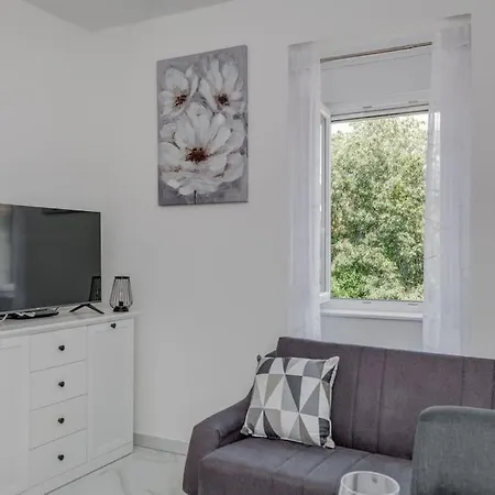 Appartement New Place In Old Town Of Trogir, Parking *