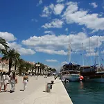 Appartamento New Place In Old Town Of Trogir, Parking