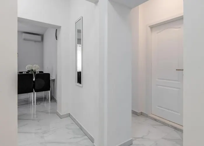New Place In Old Town Of Trogir, Parking * Trogir